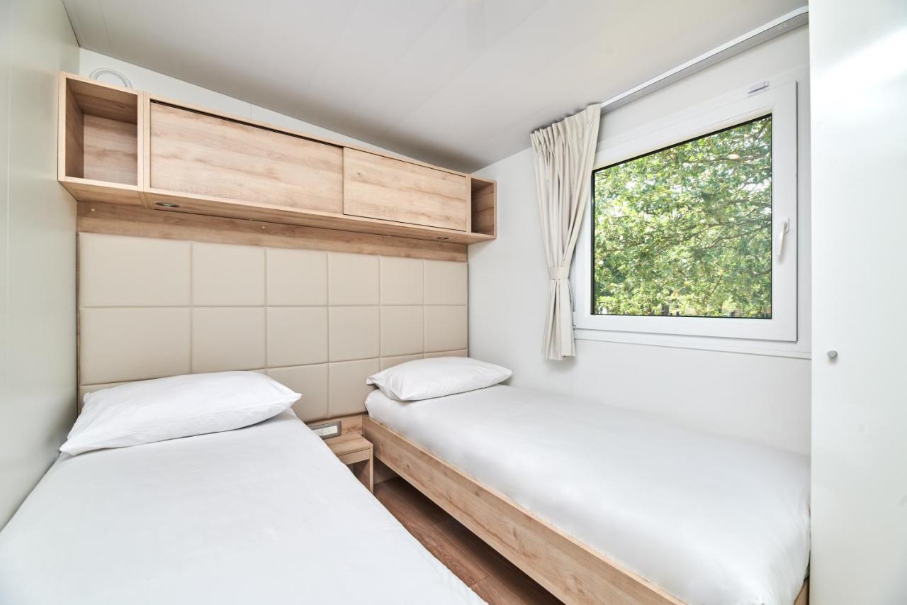 Stella Maris Mobile Homes 4*